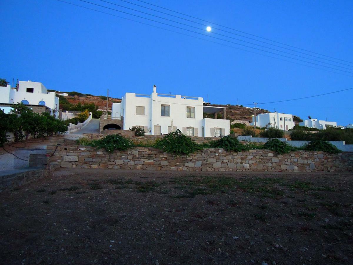 Nesaea Seafront House Villa Parasporos ภายนอก รูปภาพ