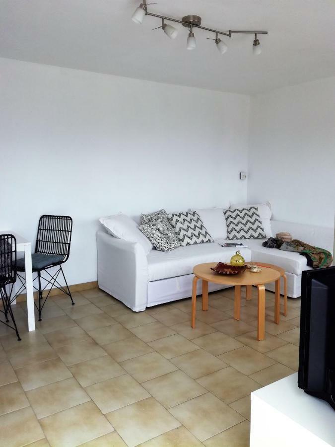 Nesaea Seafront House Villa Parasporos ภายนอก รูปภาพ